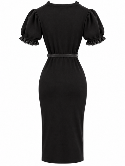 Strickkleid mit goldener Gürtelschnalle - Black