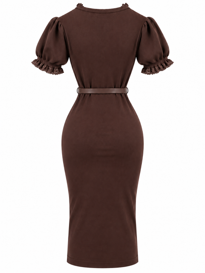 Strickkleid mit goldener Gürtelschnalle - Brown